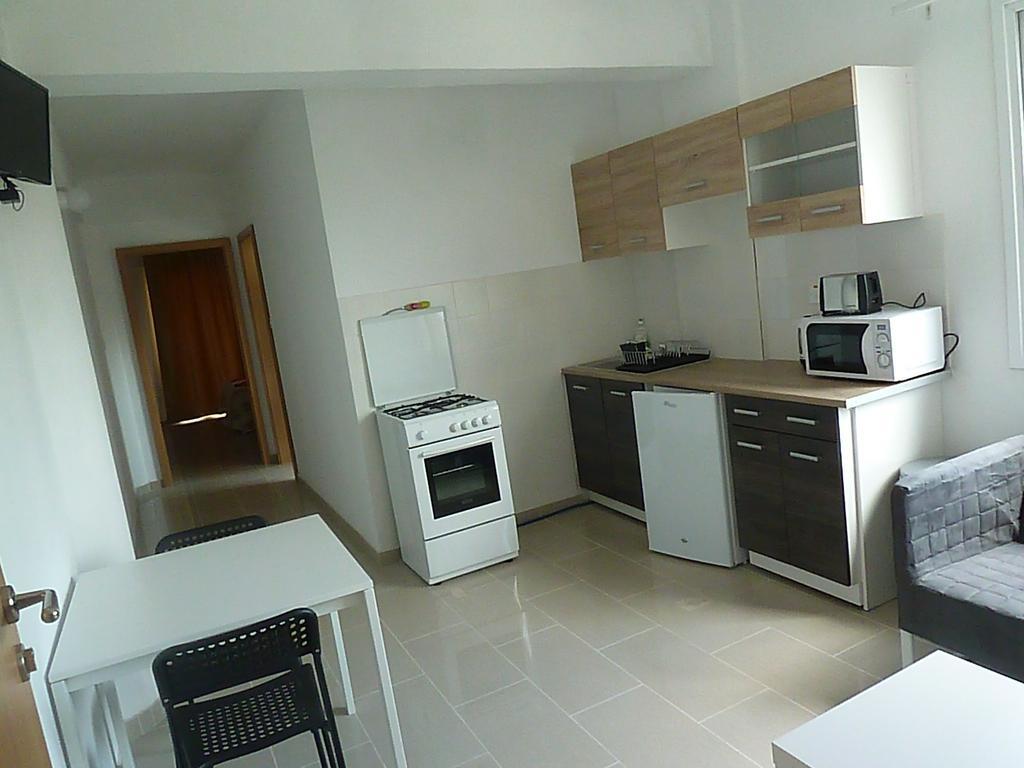 Valentinos Apartments Paphos Zimmer foto