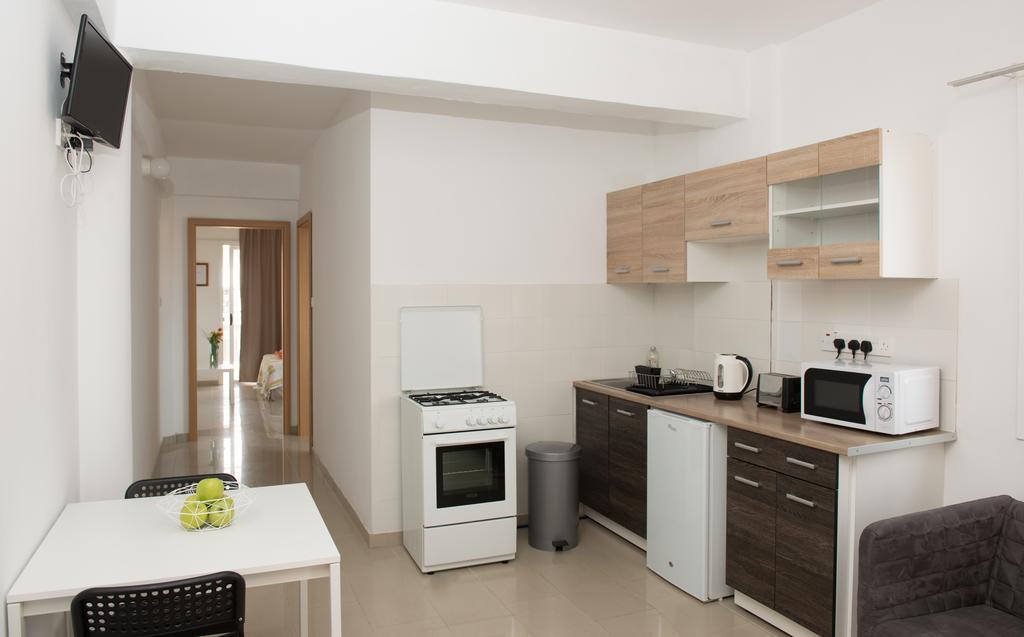 Valentinos Apartments Paphos Exterior foto