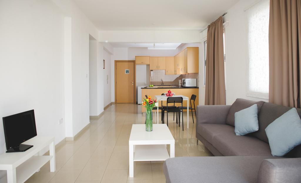 Valentinos Apartments Paphos Exterior foto